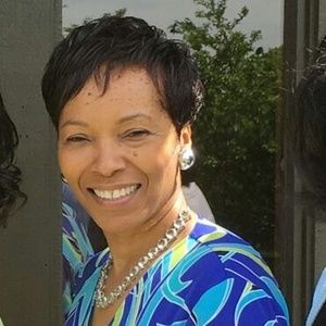 Meet your Posher, Donita